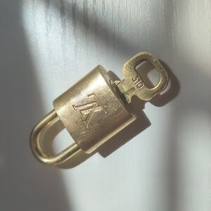 Luis Vuitton EUC Lock & Key Gold Toned Brass #310